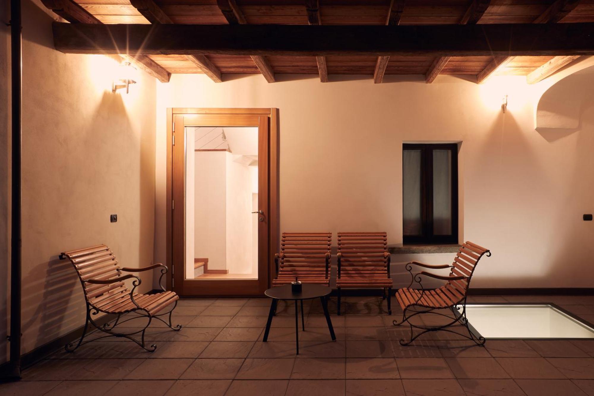 Bed and Breakfast Le Corti Dei Sassi Berbenno di Valtellina Esterno foto