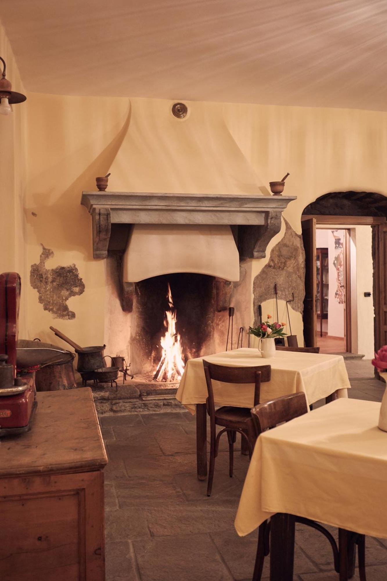 Bed and Breakfast Le Corti Dei Sassi Berbenno di Valtellina Esterno foto
